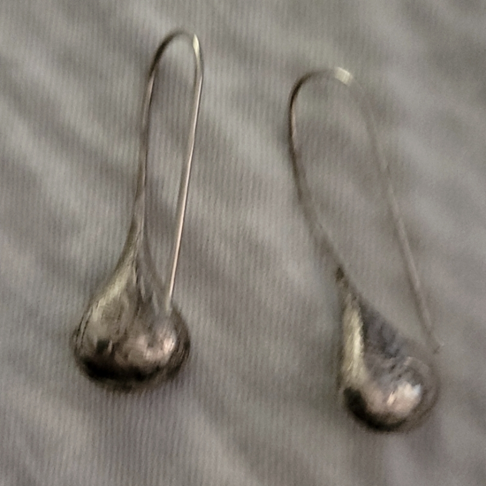 Ladies SS wire drop earrings